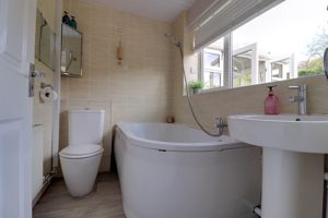Bathroom/En-Suite